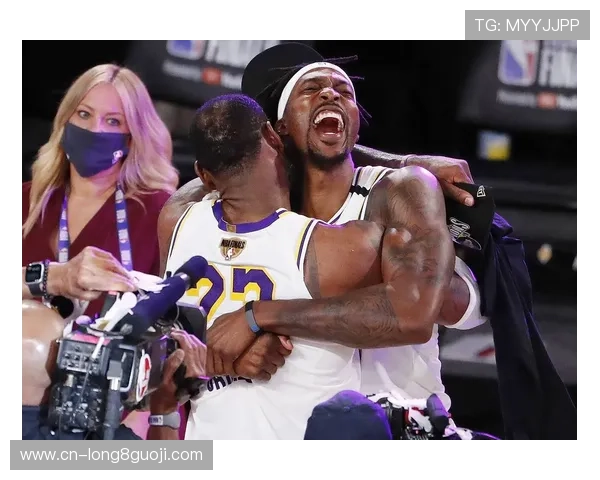 湖人队迎来新赛季强力补强 詹姆斯期待带领球队冲击总冠军